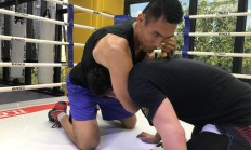 九游娱乐首页-轻重量级竞技火爆，中国选手紧咬金银牌的简单介绍