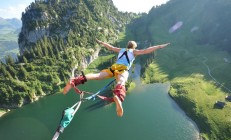 九游VIP-里昂巅峰对决，阿尔瓦雷斯高光闪耀，南非赛场决出最终胜者