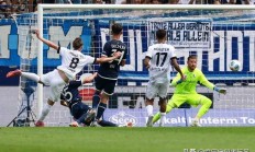 九游游戏-汉诺威队在比赛中踢得十分出色