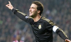 九游体育平台-小贾伦独木成林，广东铁血防守终结广厦连胜