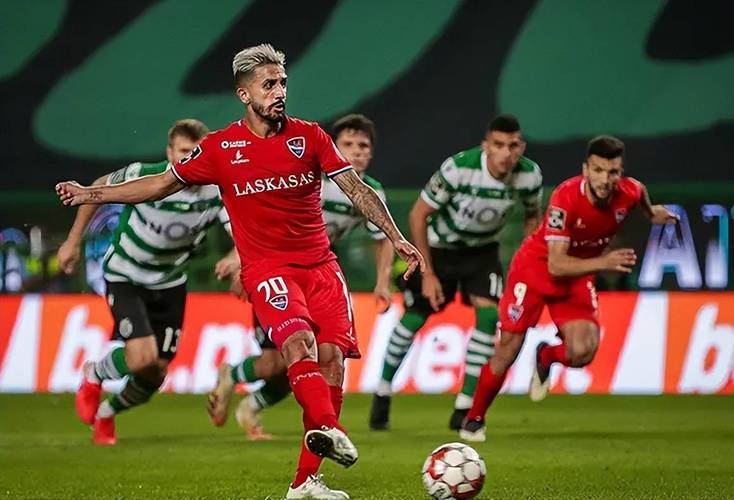 关于广州富力联赛主场告捷,重庆当代力帆客场遭遇惨败的信息 关于广州富力联赛主场告捷,重庆当代力帆客场遭遇惨败的信息