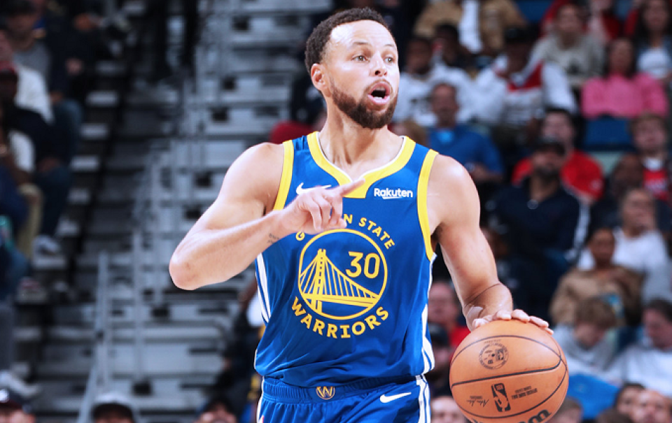 包含荷兰队豪取三连胜，展现出色表现的词条