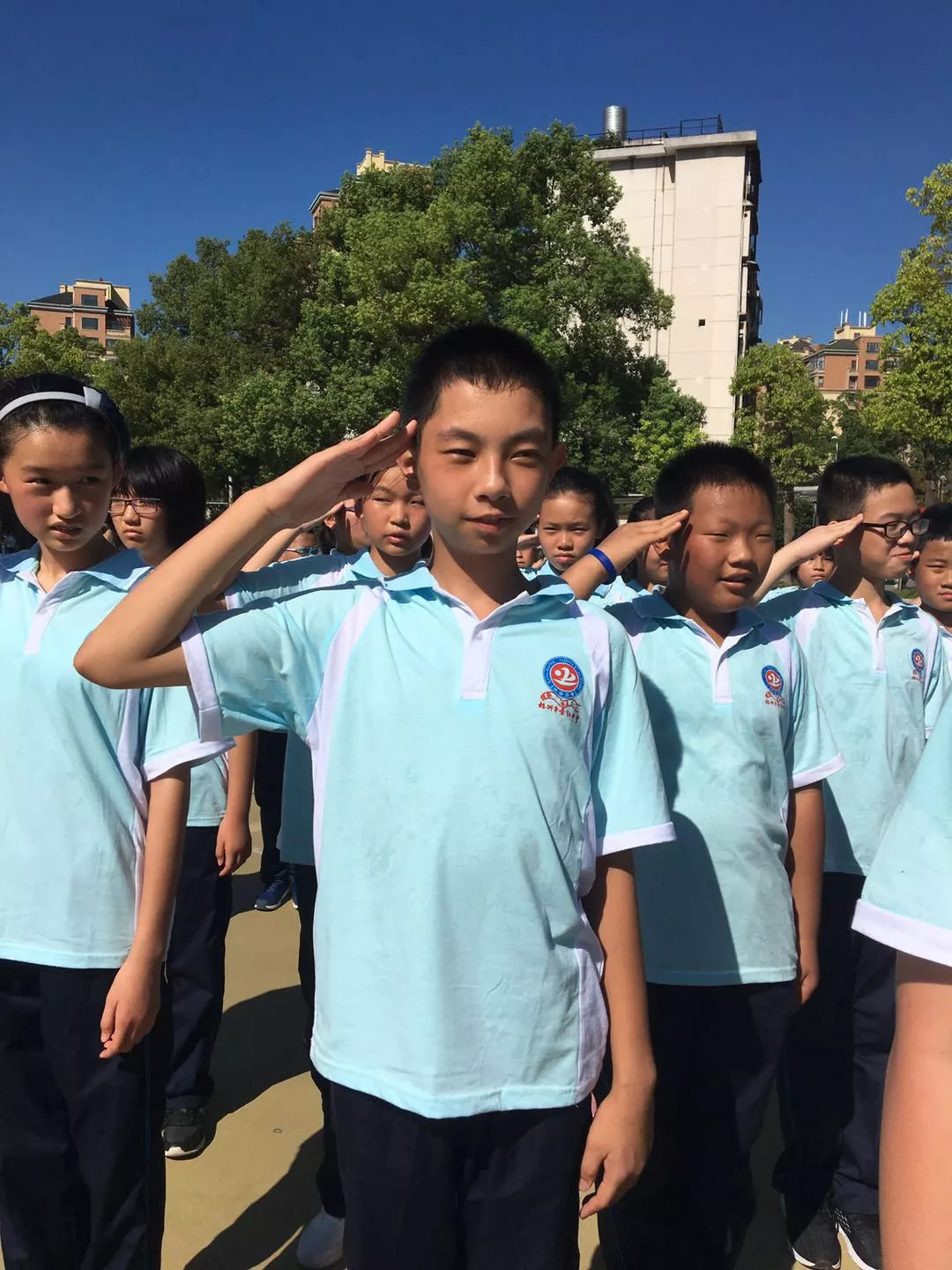 关于引领风向，我国女足队员斗志昂扬！的信息