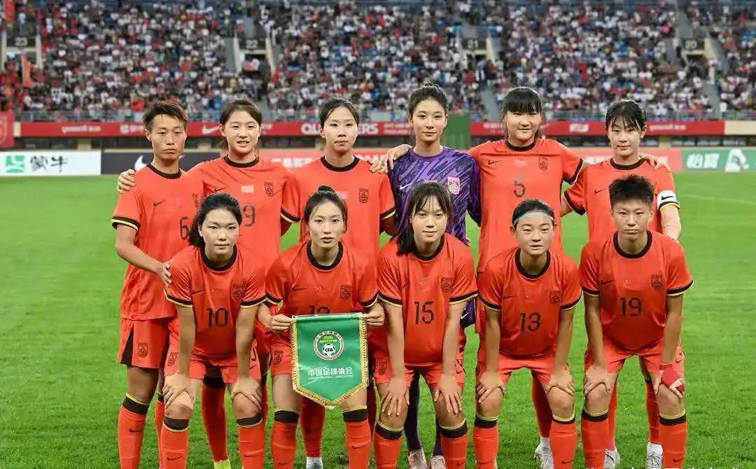 中国女足表现出色,队员夺得最佳射手殊荣! 中国女足表现出色,队员夺得最佳射手殊荣!