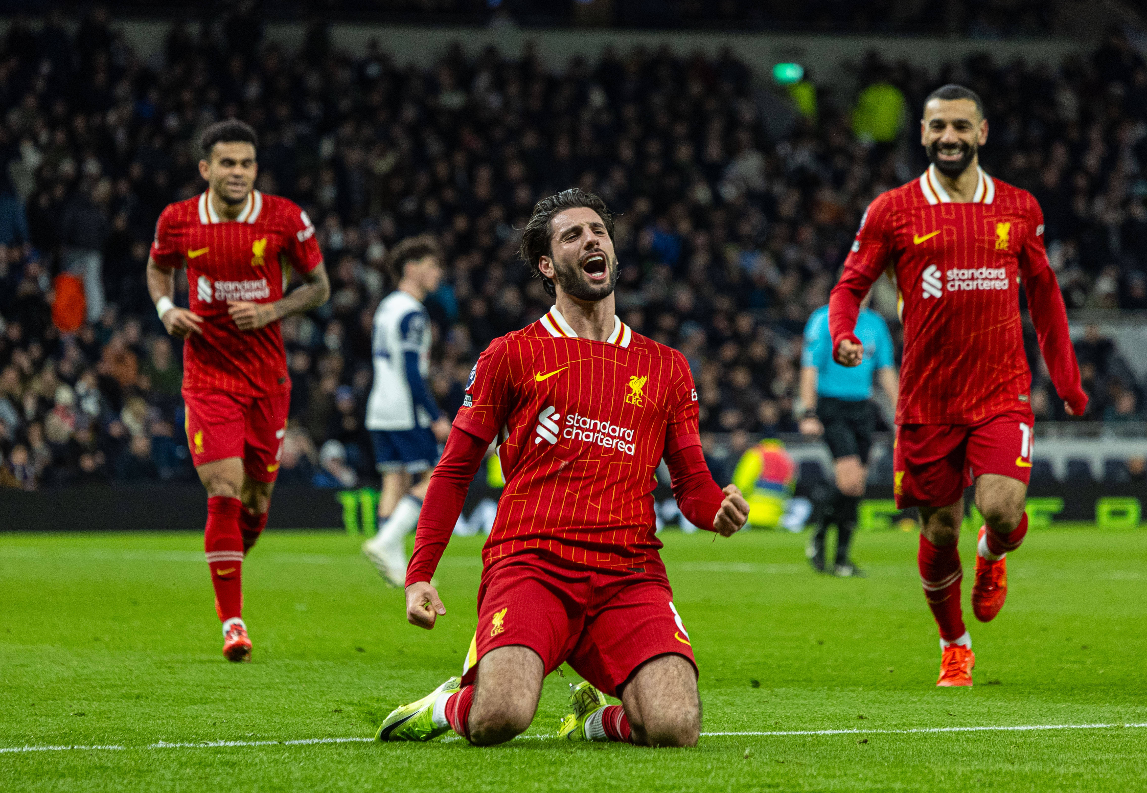 利物浦客场大胜,赢得四连胜 利物浦客场大胜,赢得四连胜