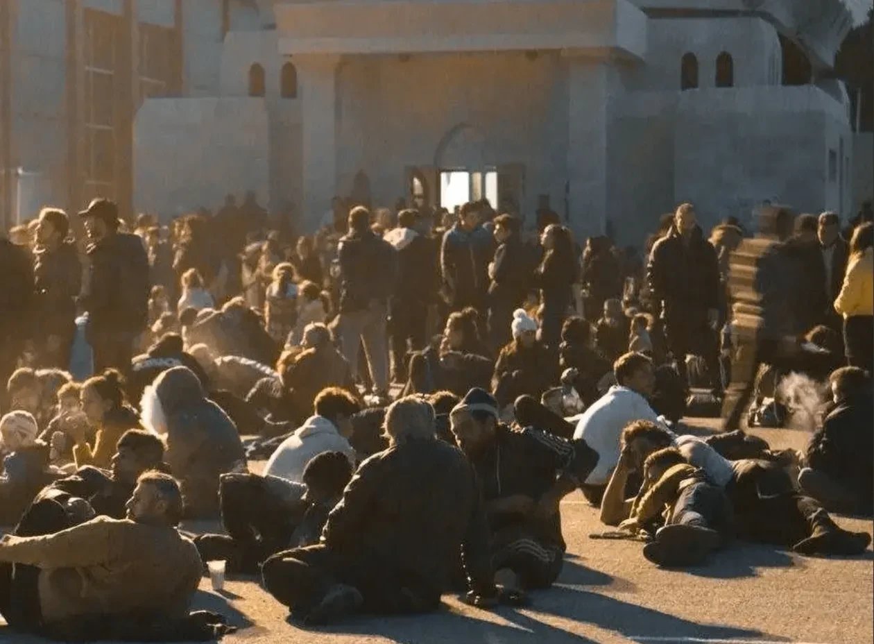 包含阿斯顿维拉主场不敌利兹联，主场惨败的词条