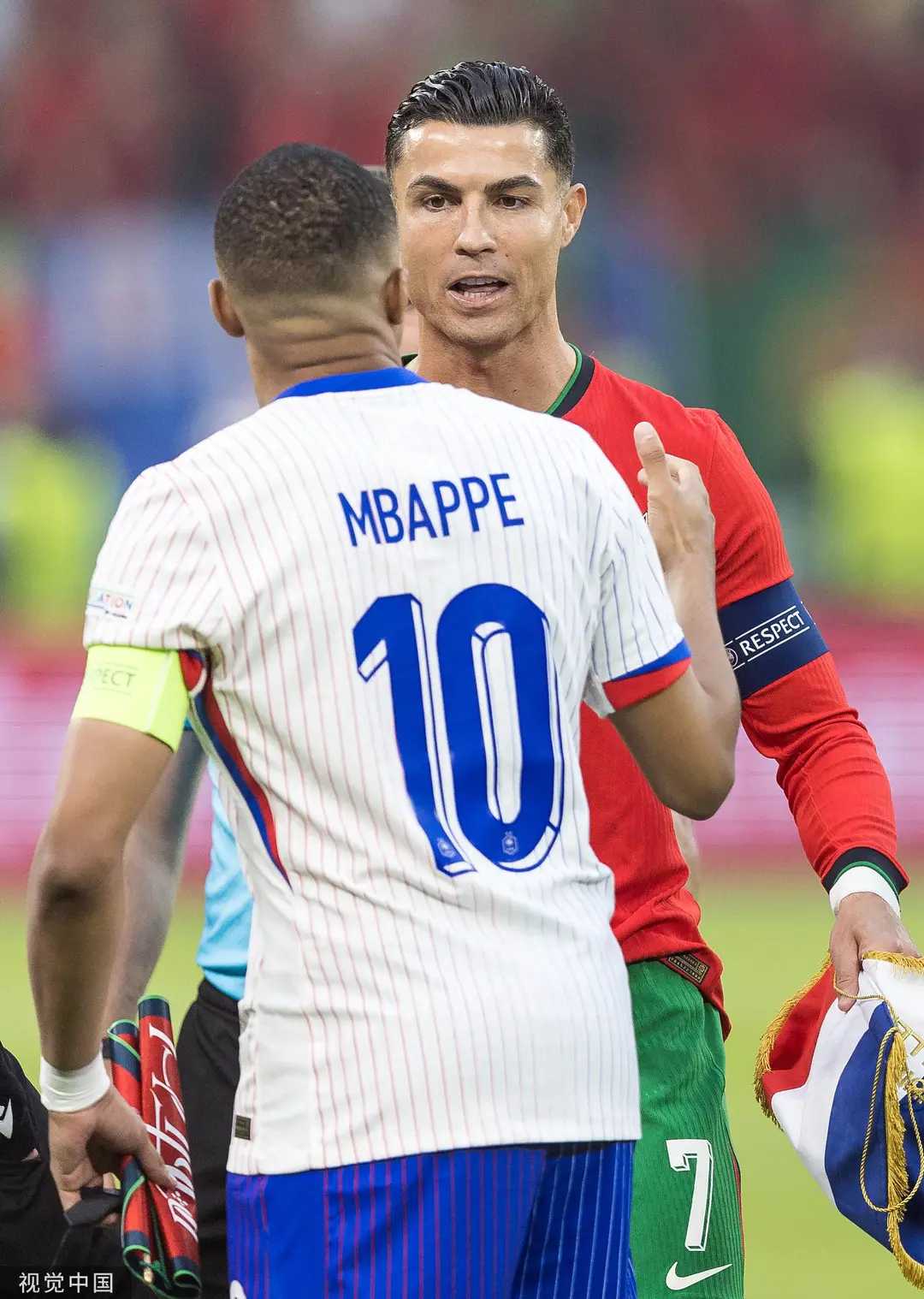 法国两连胜成功晋级欧洲杯资格赛