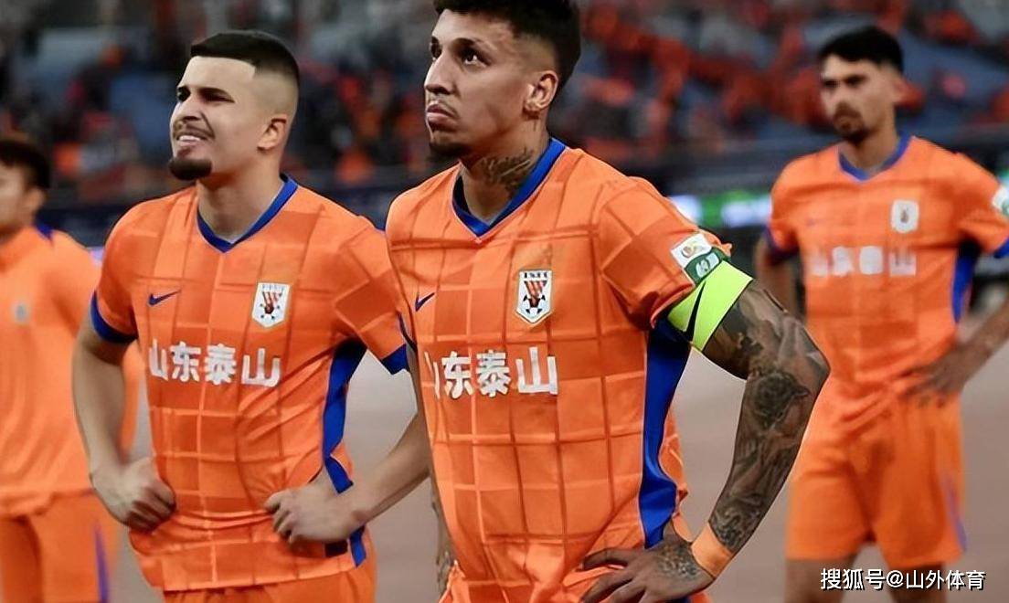 西亚球队在关键时刻迎来逆袭