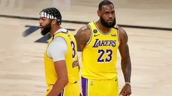 包含爵士大胜太阳，继续巩固西部第二位置的词条