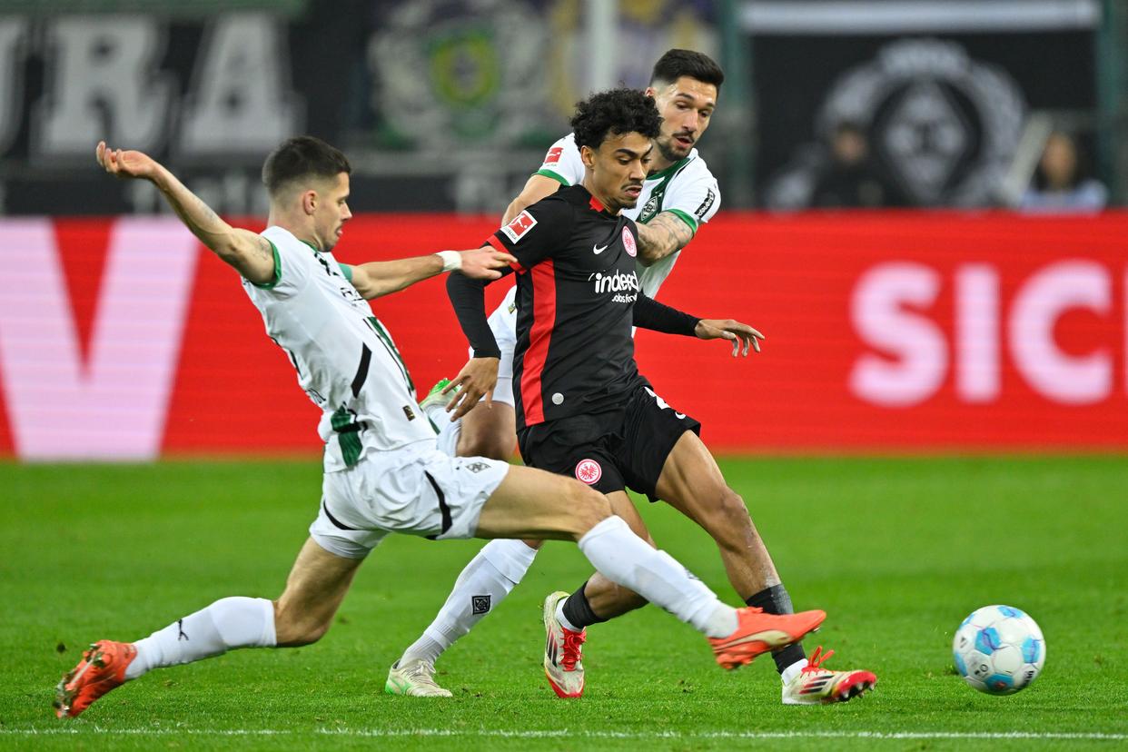 包含帕德博恩队备战对阵门兴格拉德巴赫的词条