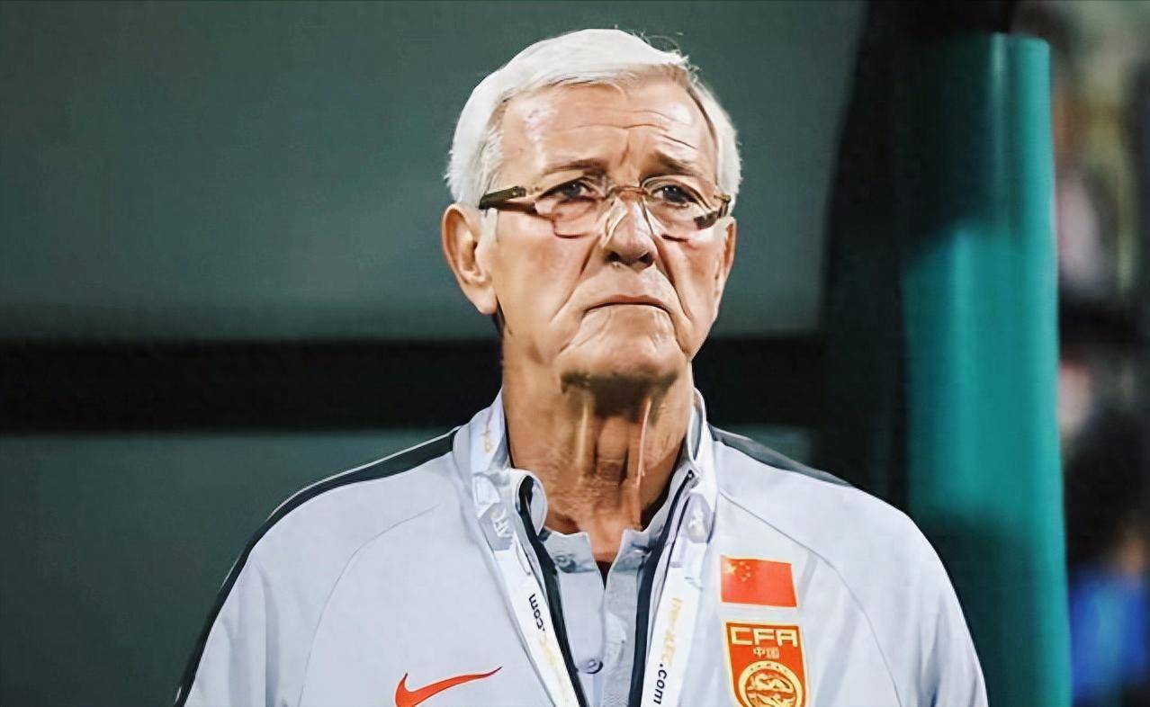 球队主教练的战术布置受到球员一致认可 球队主教练的战术布置受到球员一致认可