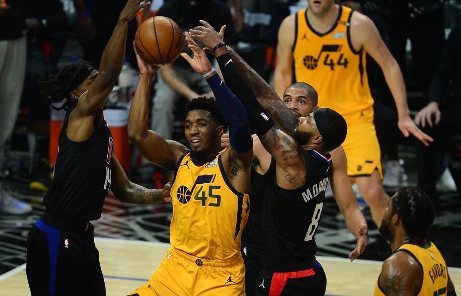 快船翻盘中国男篮，波尔津吉斯完成帽子戏法的简单介绍