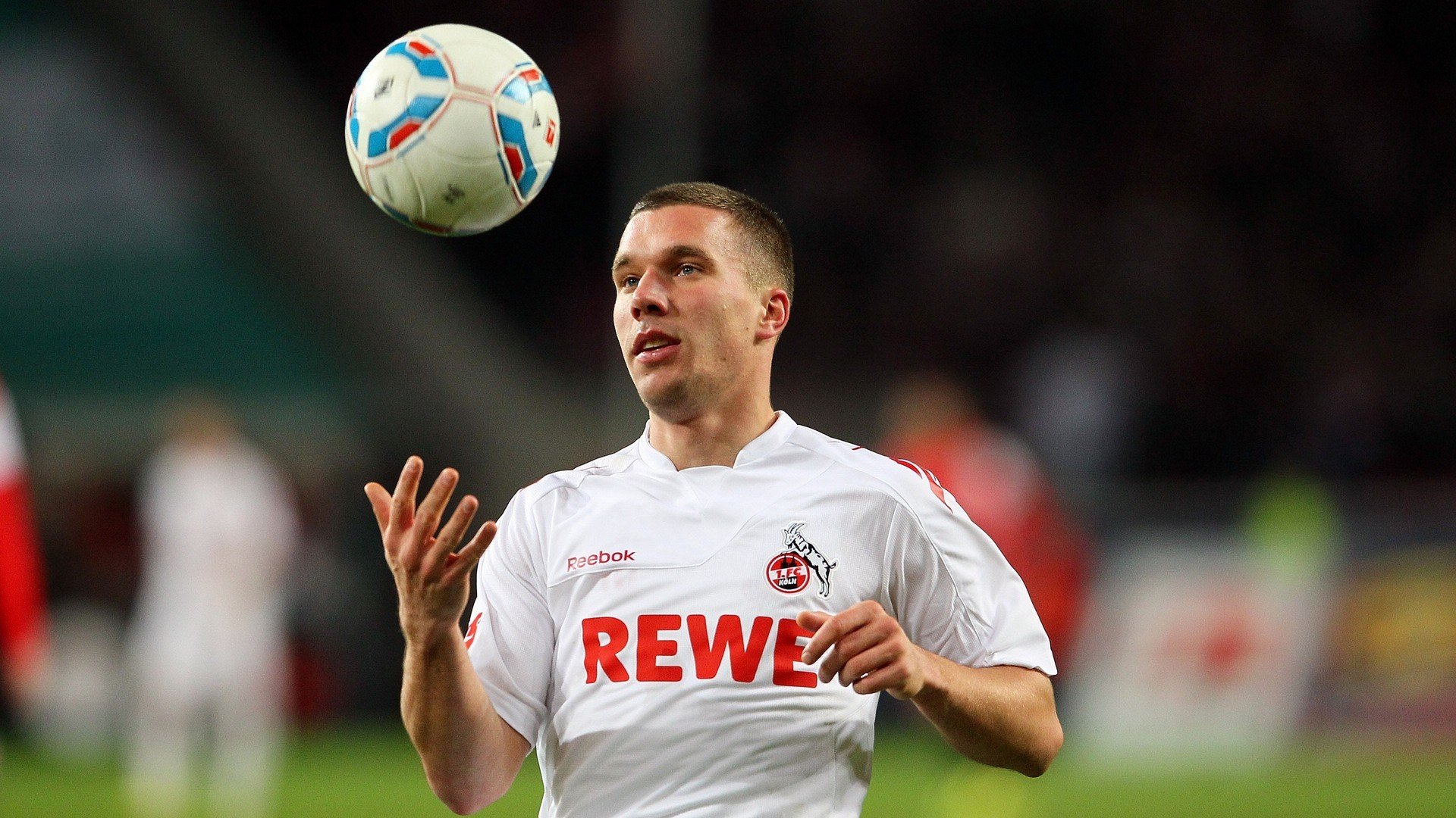 骑士强压快船，保罗连续得分拉开差距