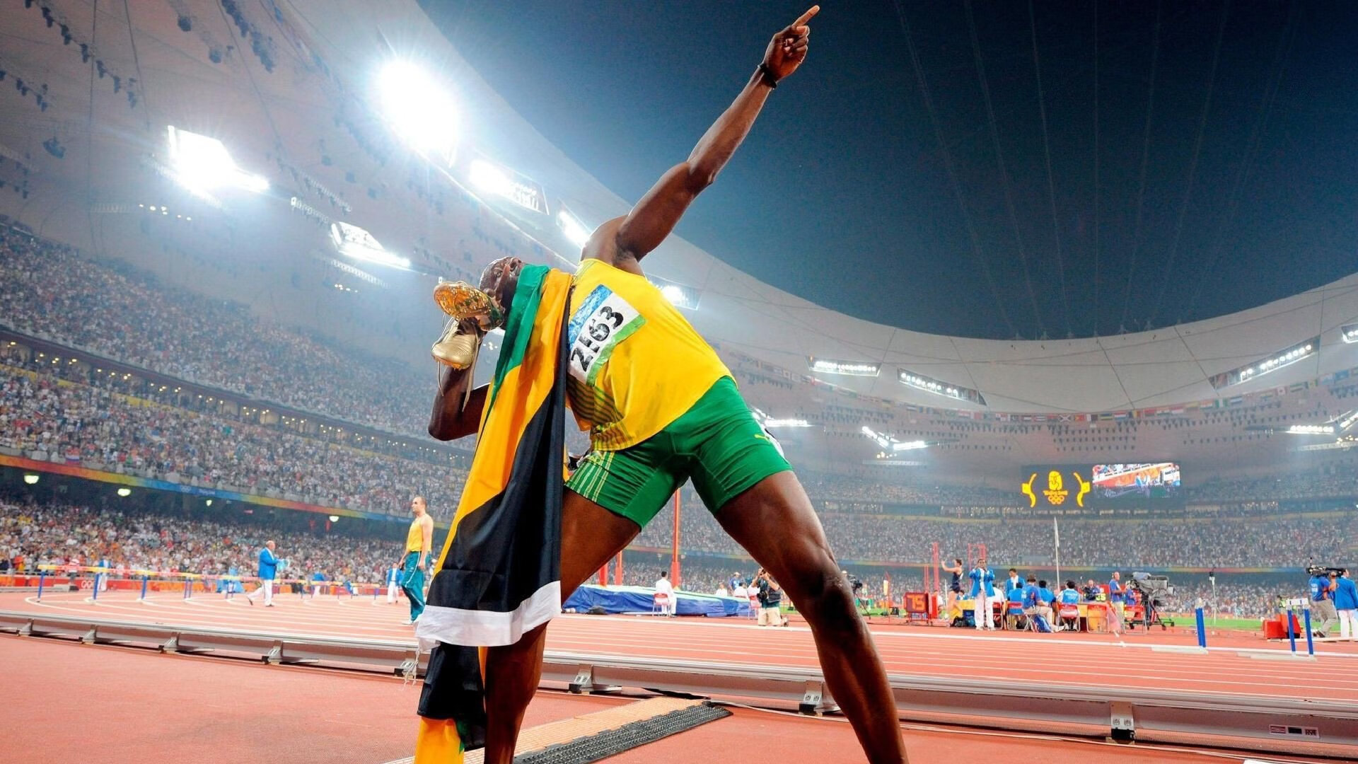 从厄瓜多尔铁桶阵到阿坎吉单骑救主,现代足球防守美学的两极绽放