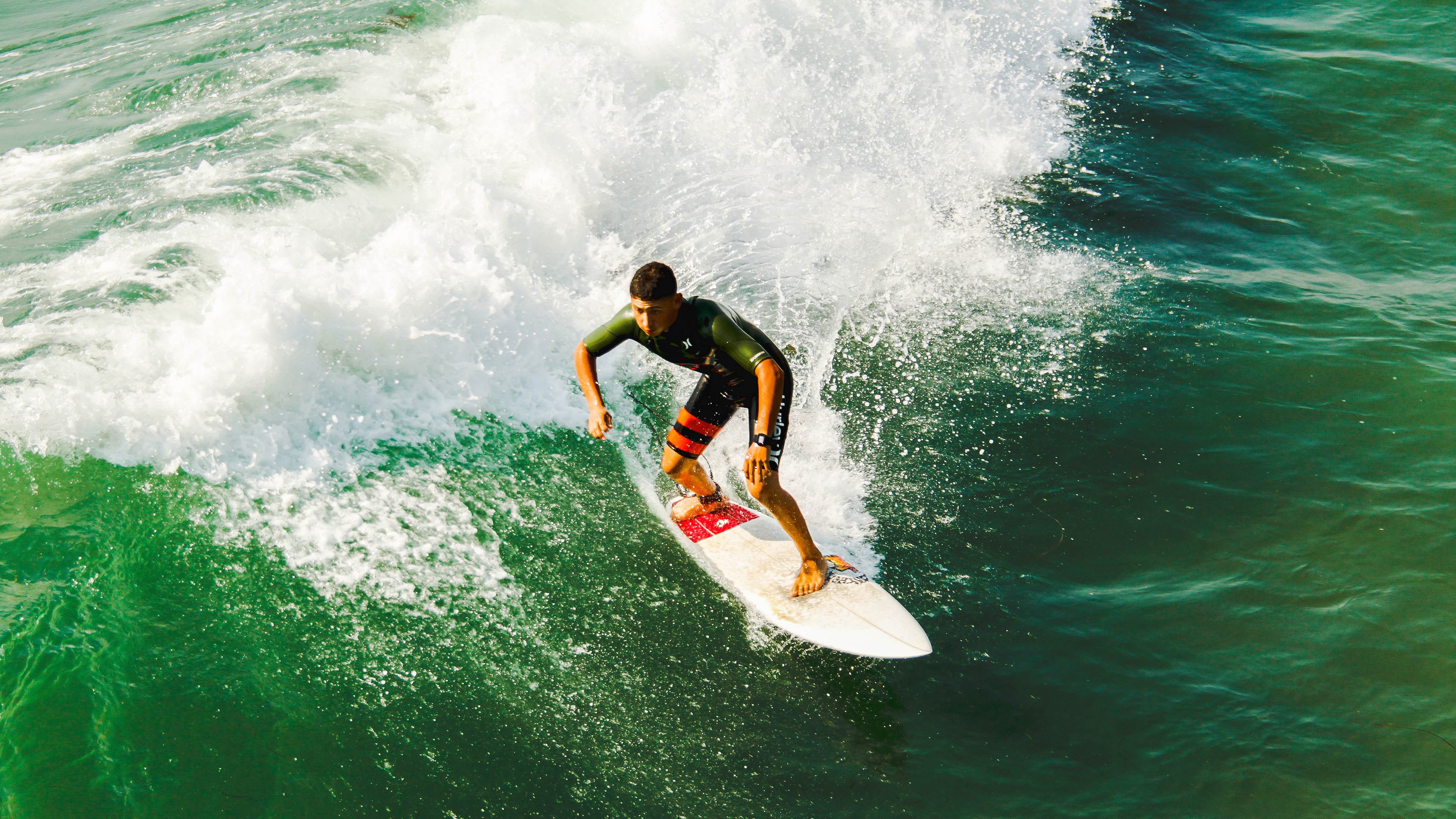 本泽马独舞伊斯坦布尔之夜，土耳其险胜瑞士背后的王者统治